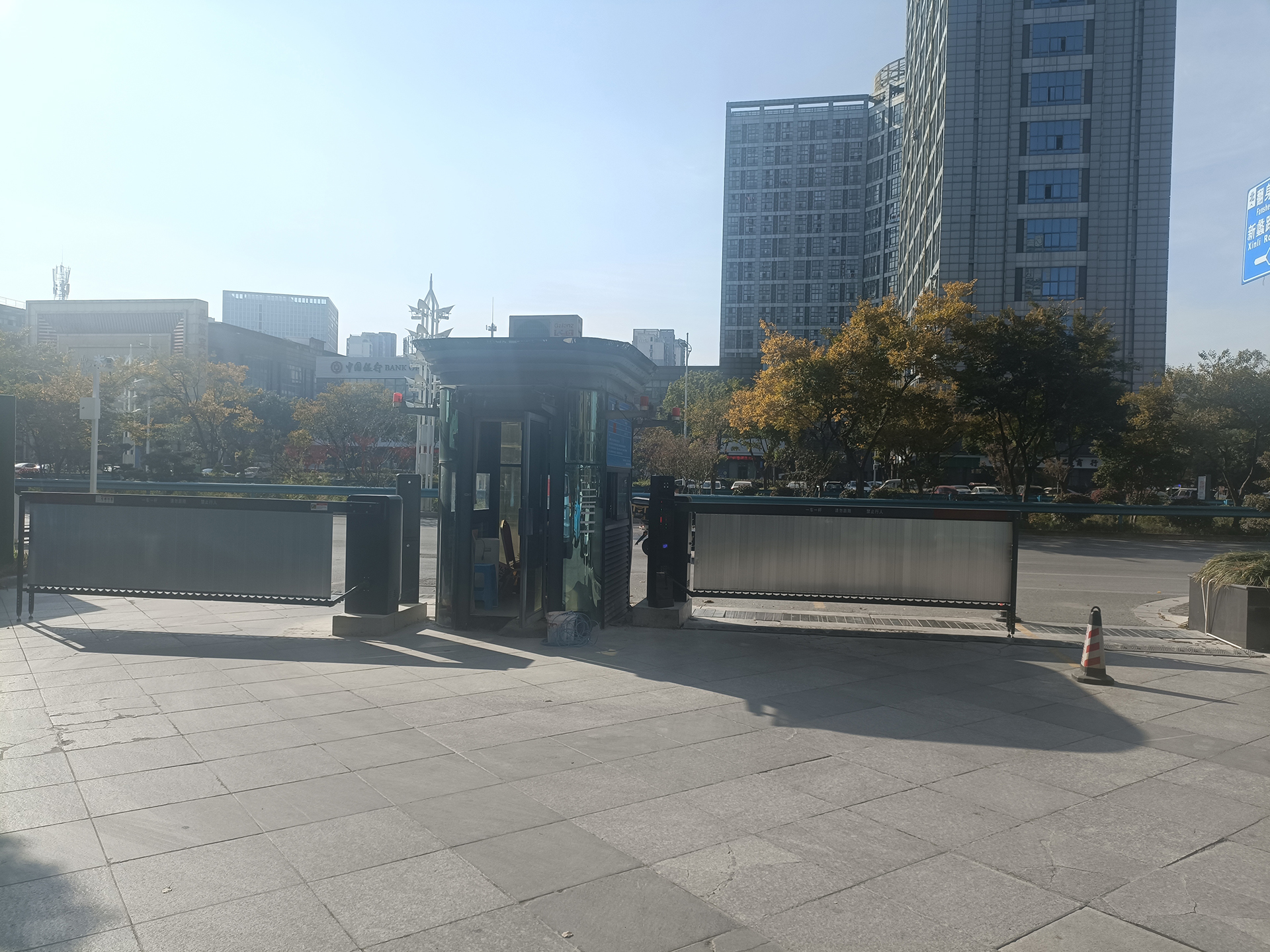 嘉盛麗廷酒店-車牌識別收費系統